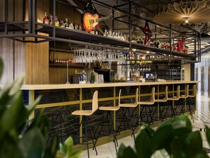 Bar (on property) - Ibis Kyiv Beresteiska (Kyiv)