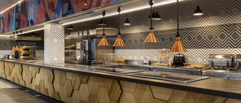 Daily buffet breakfast (UAH 444 per person)