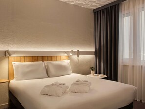 Minibar, in-room safe, desk, blackout drapes