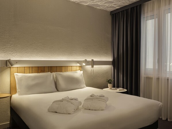 Minibar, in-room safe, desk, blackout curtains
