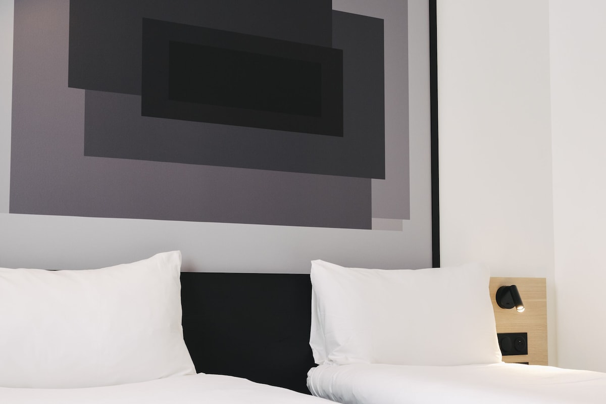 Standard Room, 2 Katil Bujang (Single) | Ruang kerja komputer riba, langsir/tirai gelap terus, kalis bunyi 