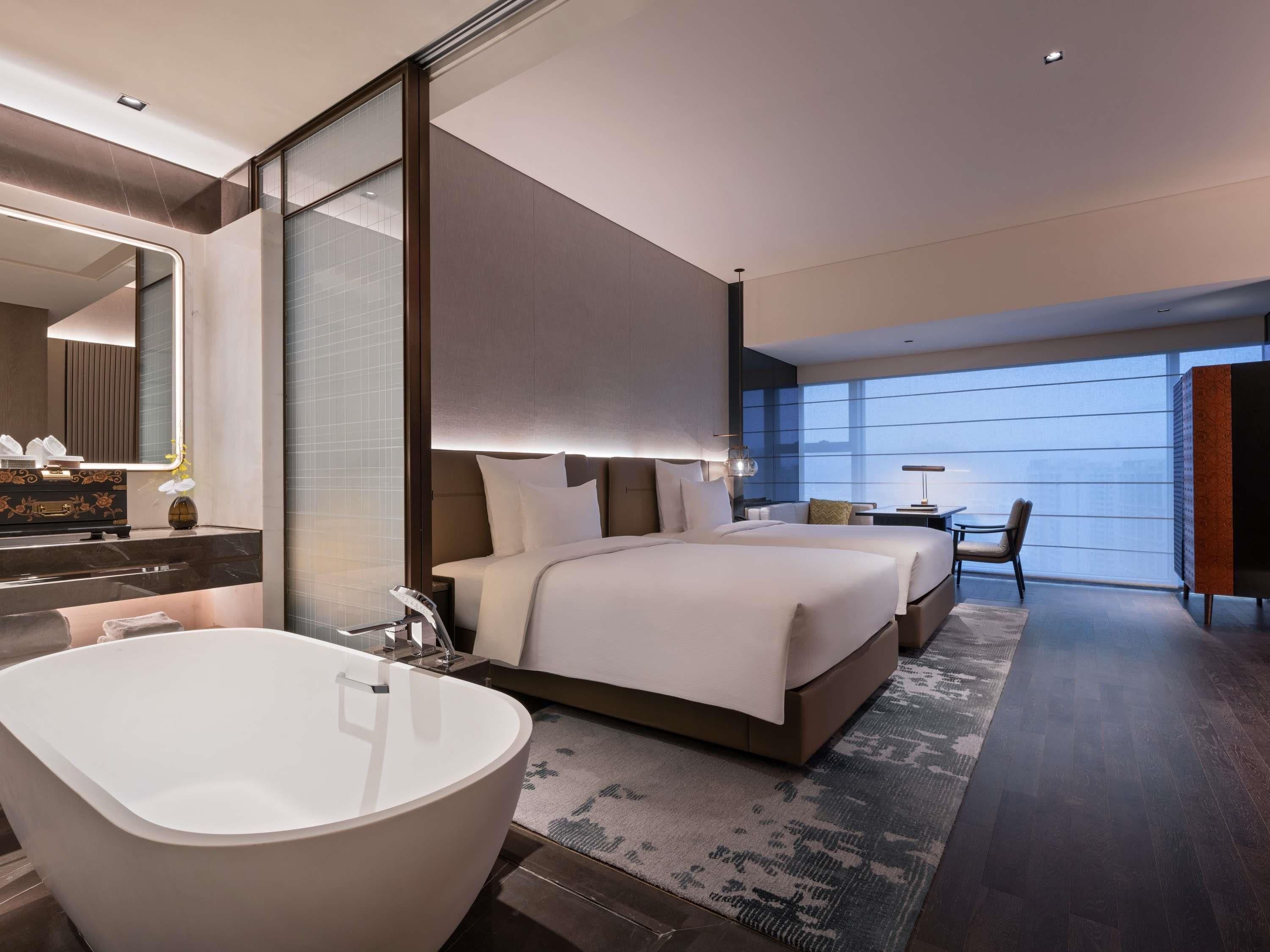 Superior Room, 2 Twin Beds, City View | Premium bedding, minibar, in-room safe, desk