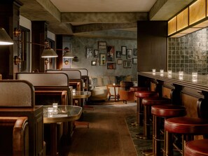 Bar (in der Unterkunft)