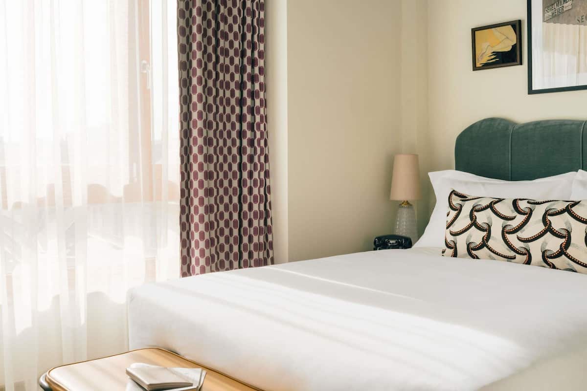 Quarto, 1 cama Queen | Wi-Fi de cortesia