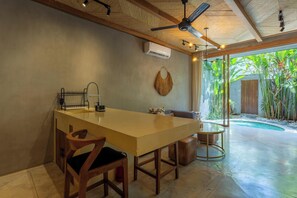 คลาสสิกวิลล่า | ห้องรับประทานอาหาร