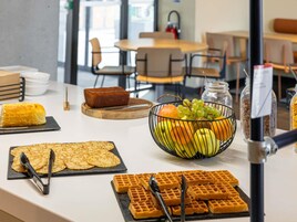 Desayuno buffet todos los días (con cargo)
