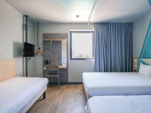 Standard Room, Multiple Beds | Desk, soundproofing, iron/ironing board, free WiFi