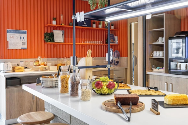 Daily buffet breakfast (EUR 9.90 per person)