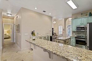 Fridge, microwave, stovetop, dishwasher - Stunning home walking distance to Crab Trap! (Destin)