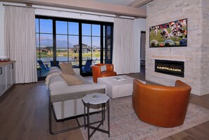 TV, fireplace, offices - Lakeview Luxury, Hot tub, firepit, views! (Skyland & Surrounding Areas)