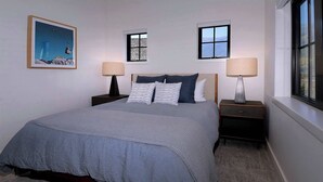 Room - Lakeview Luxury, Hot tub, firepit, views! (Skyland & Surrounding Areas)
