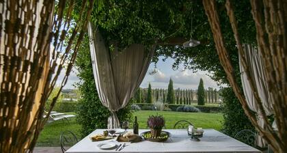 Exclusive luxury property with private pool in Siena countryside Borgo la Chiusa