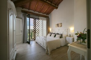 9 bedrooms, desk, iron/ironing board, travel cot - Exclusive luxury property with private pool in Siena countryside Borgo la Chiusa (Siena)