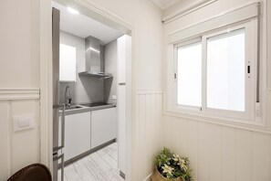 Interior - Recaredo, Nº4-1 bedroom apartment 2nd floor (Sevilla)