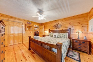 3 bedrooms, travel crib, free WiFi