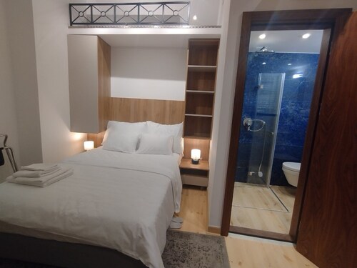 Brand New Four Seasons Luxury Suites Boutique Apartments Balkanska