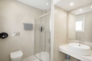 Hair dryer, towels