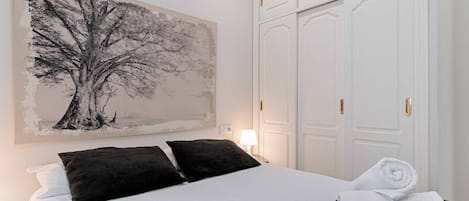 1 bedroom, iron/ironing board