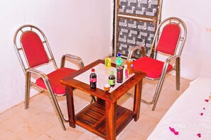 Casa de campo básica | Escritorio, espacio para trabajar con un portátil, wifi gratis