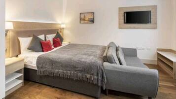 1 bedroom, iron/ironing board, WiFi