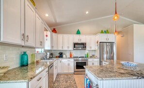 Fridge, microwave, oven, stovetop - Port Folio - Adorable 3 BR home with Covered Porch! (Surf City)