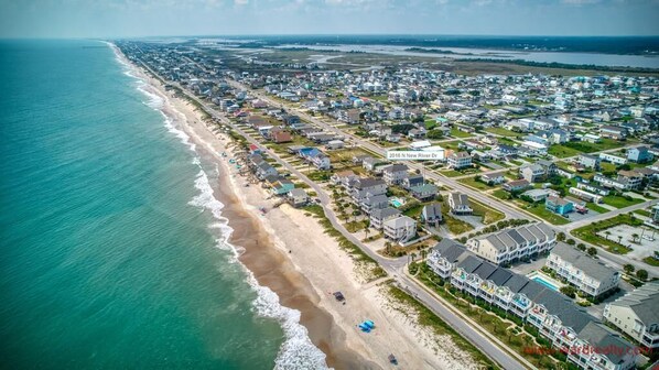 Beach nearby - Port Folio - Adorable 3 BR home with Covered Porch! (Surf City)