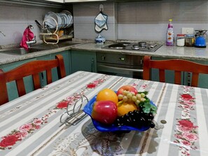 Appartement, 1 chambre, fumeurs, balcon | Restauration