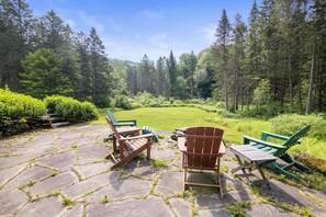 Terrace/patio - Contemporary Cape with private hot tub! (Stowe)