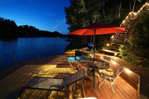 Stairway To Heaven-VT Lakefront! Hot Tub & More! 25 Mins to Stowe!