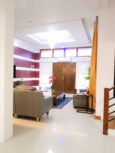 WOW!4BR Modern House w/Pool w/Karaoke