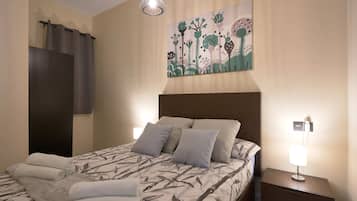 2 chambres, fer et planche à repasser