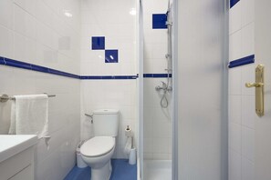 Hair dryer, towels - Tejares 16, Apartment 2 bedrooms Ground Floor (Sevilla)