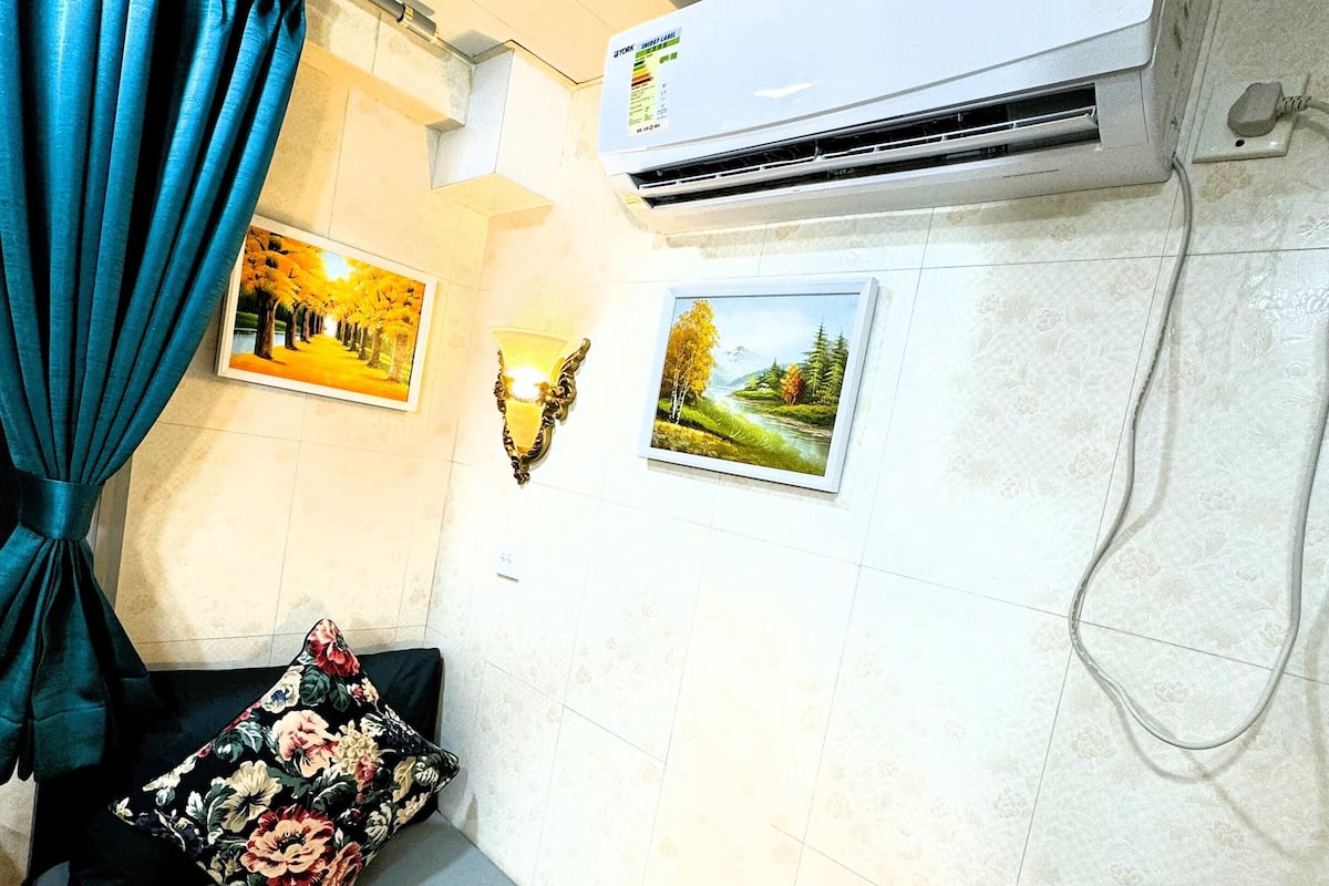 Standard Single Room | In-room safe, desk, free WiFi