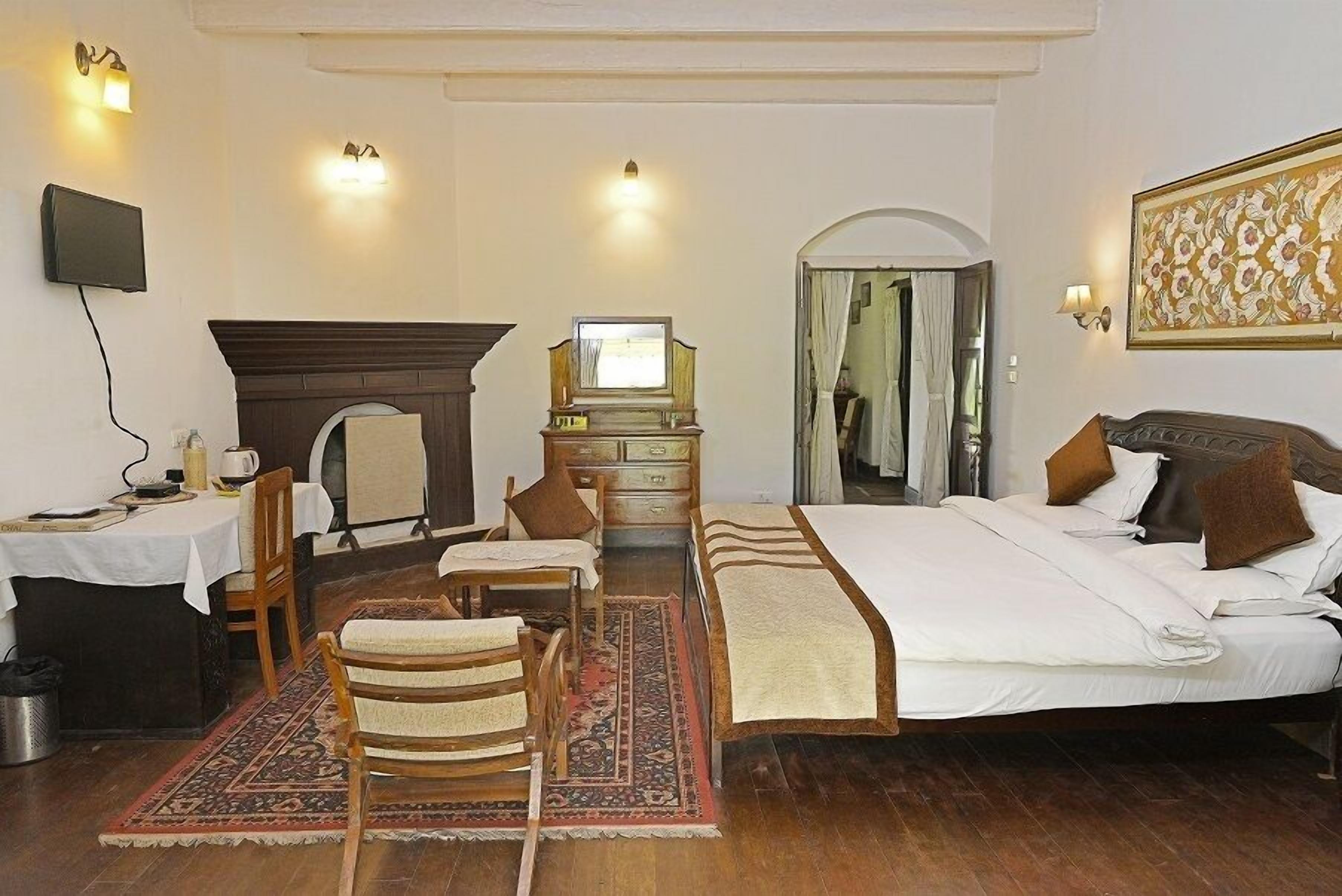 Exclusive Double Room, 1 King Bed, Garden View, Mountainside | Egyptian cotton sheets, premium bedding, individually furnished