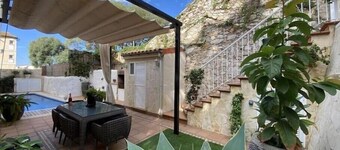 4 bedroom house, private pool, sea view, parking
