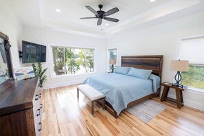 4 室のベッドルーム、WiFi、ベッドシーツ