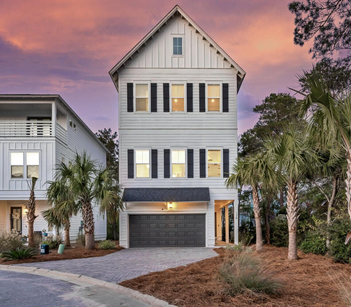 Spacious 3-Story SLPS 13! Discounted Fall/Winter
