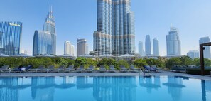 Outdoor pool - Manzil - 3BR | Downtown | Connected to Dubai Mall (Dubai)