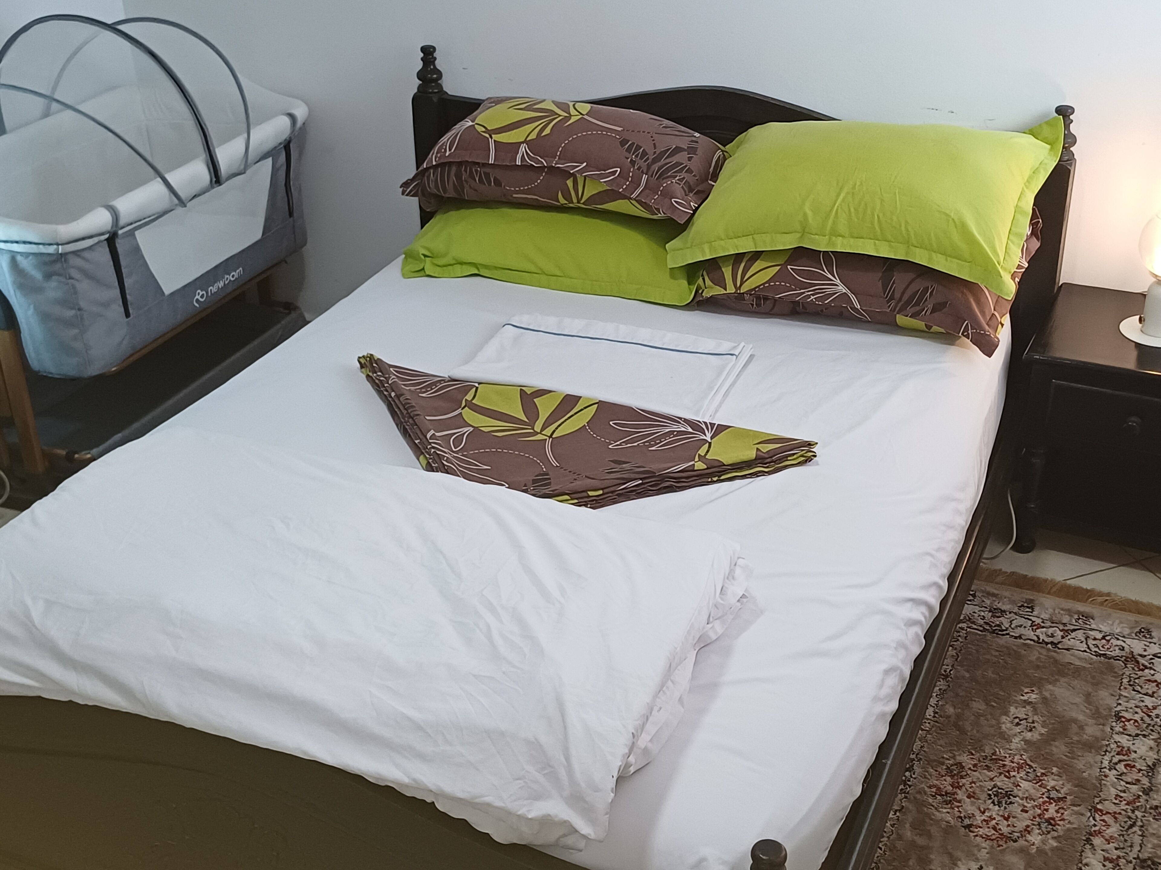 3 chambres, fer et planche à repasser, draps fournis
