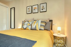 2 عدّة غرف نوم ومكواة/لوح كي وواي فاي