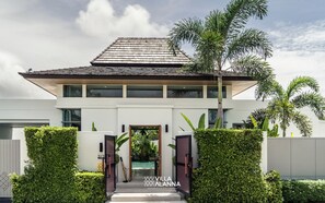 Ropa de cama de alta calidad y minibar 