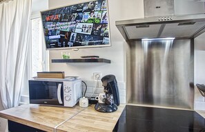 Interior - Angoulême Quiet and Well-Equipped Apartment (Angoulême)