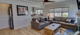 Spring is here Great House 3BD/3.5BA, Jacuzzi