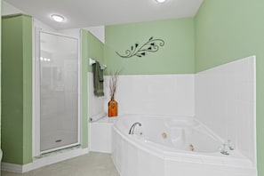 Hair dryer, towels - 🌊Cute Coastal Condo in Oceanwalk-Beautiful Ocean Views-Oceanwalk 2-502🌊 (New Smyrna Beach)