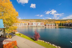 Exterior - Lake View, Top Floor, Modern, w/Pool & Hot Tub (Keystone)