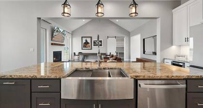 New! Luxury Texas Farmhouse