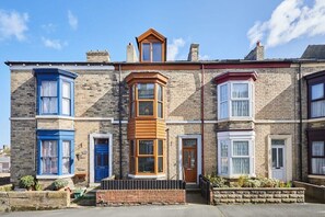 Exterior - Host & Stay | George House (Whitby)