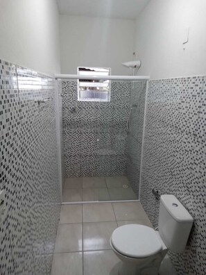 Dusche, Seife, Toilettenpapier