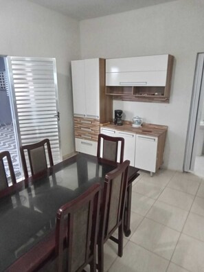 Dining - Tropical House (Ilha Comprida)