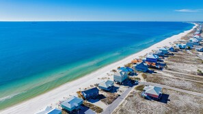 On the beach - Sleepin Bee – Beachfront | Pet Friendly | Incredible Views (Gulf Shores)